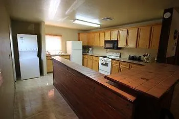 Bootle Bay Garden Cottage Уэст-Энд Отель