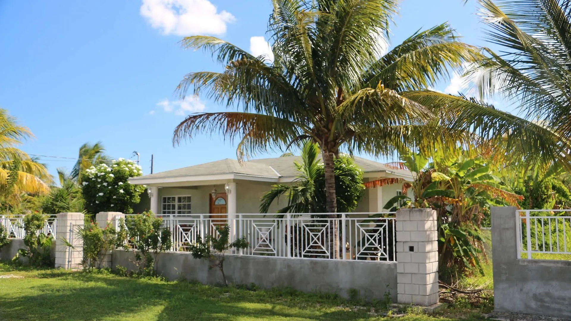 *** Hotel Bootle Bay Garden Cottage West End Bahamas